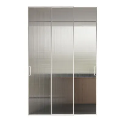 Tolóajtó a fürdőszobában